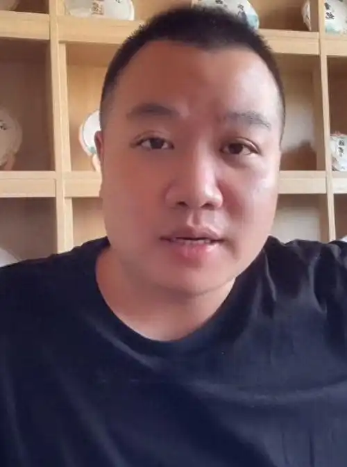 非你李晨,因故意伤人被判20个月,曾舌战群儒,学历被质疑