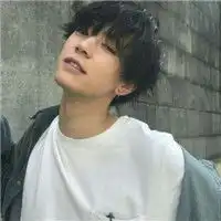 好看的男生抖音头像,戴帽子的你是否会喜欢呢
