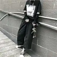 男生下半身照片头像可爱
