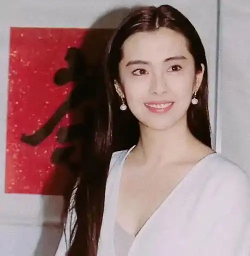 一组值得收藏的港风头像集合
