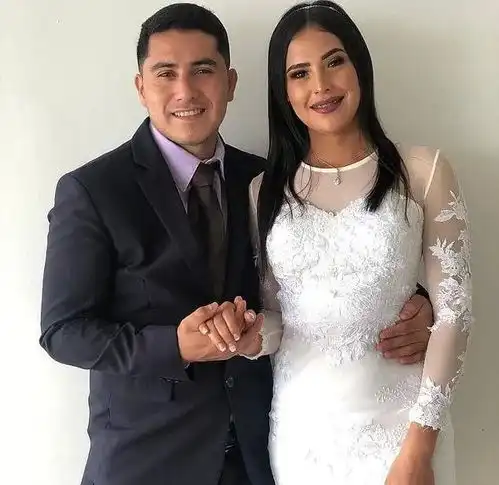 妹子和心爱男孩相爱结婚没想到他们的缘分15年前就注定了佩德罗订婚艾莉兹网易订阅