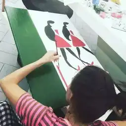 张柏芝终于找到归宿疑公布新恋情,晒神秘男子背影就是喜欢低调