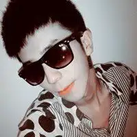 超拽男生头像不想让你哭泣所以选择逃避
