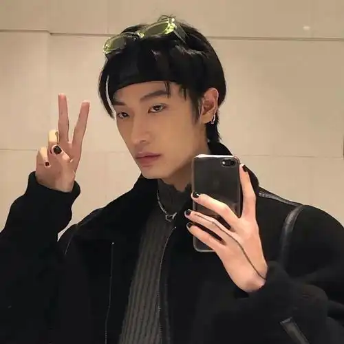 男生微信放这18款头像太吸引女生了
