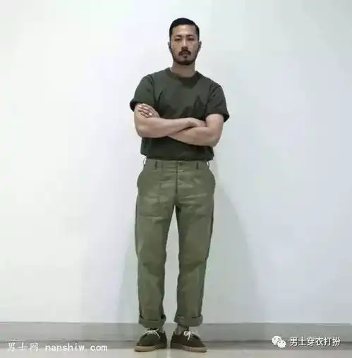 微胖男生怎么穿衣搭配利用工装元素轻松解决
