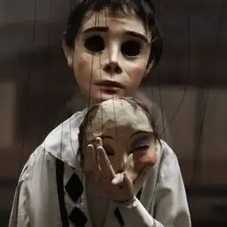 一个男生的微信头像是很恐怖的木偶,这个是什么心理
