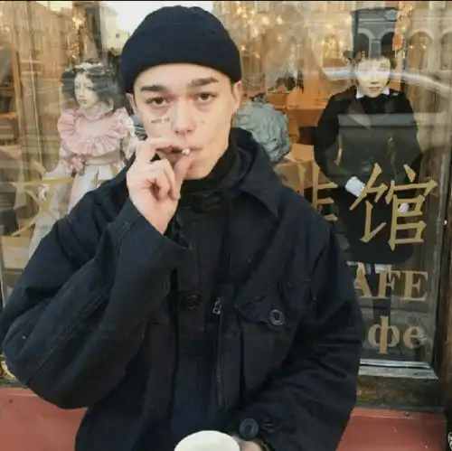 系列头像处对象一定要找爱换头像的因为她们真的没时间和别的男人聊天都用来找头像了