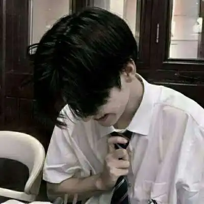 男生头像不露脸的男生图片高清男生帅气冷酷不露脸头像
