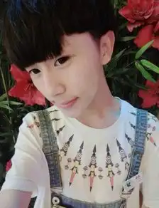 谁能给我同一个人的帅哥照片,十五六岁的,真实点的