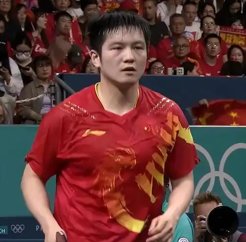 国乒男子天团五连冠进击的王楚钦沉稳的马龙慢热的樊振东
