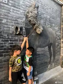 组图安吉穿衬衫低头思索侧脸帅气可爱