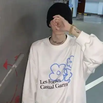 帅气男生不漏脸头像
