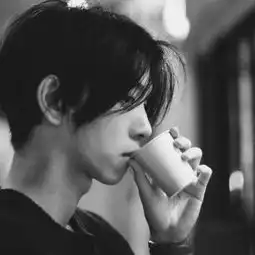 晚安说说短语191028谢谢你这么忙,还亲自来伤害我
