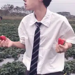 小清新白衬衫侧脸和半身男生头像
