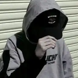 有哪些男士的背影图片可以当头像的黑色的,冷酷的那种