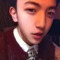 我想把qq头像弄成qq皮肤的尺寸怎么弄