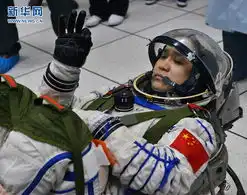 组图神舟十号静待发射
