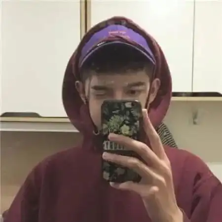 神回复两个相亲对象该怎么选