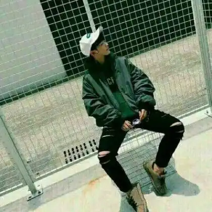 个性超拽高冷男生头像,喜欢不喜欢就看个人了
