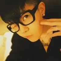 帮我看看这种发型是什么
