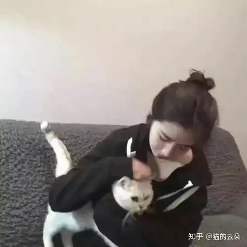 男生会故意对自己喜欢的人冷落吗
