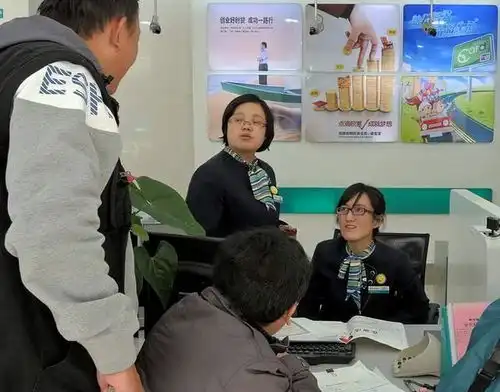 安徽小伙遭遇银行伪造签名贷100万,父亲还一年,男子向法院起诉