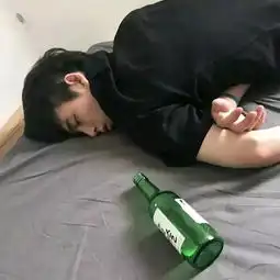 男生头像夜里最后一个想到的也是你
