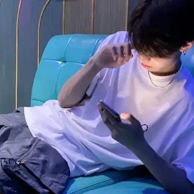 小红书专属男生头像,男生头像冷酷帅气侧脸
