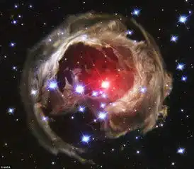 太空望远镜看到宇宙光回声景象