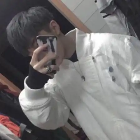 微信伤感帅气男生头像,一个人的日子是无聊的
