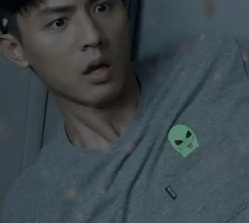 发现男主的衣服都好看啊有些还和剧情有呼应诶
