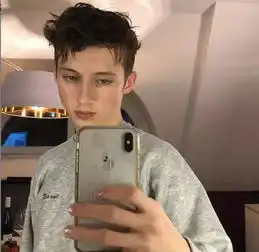 从aaprocky到你的男友,男生是从什么时候开始爱上美甲的
