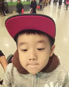 贝儿杨阳洋搭飞机搞怪卖萌小伙伴相聚欢乐多
