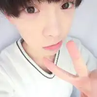 网络头像红人这男的叫什么跪求