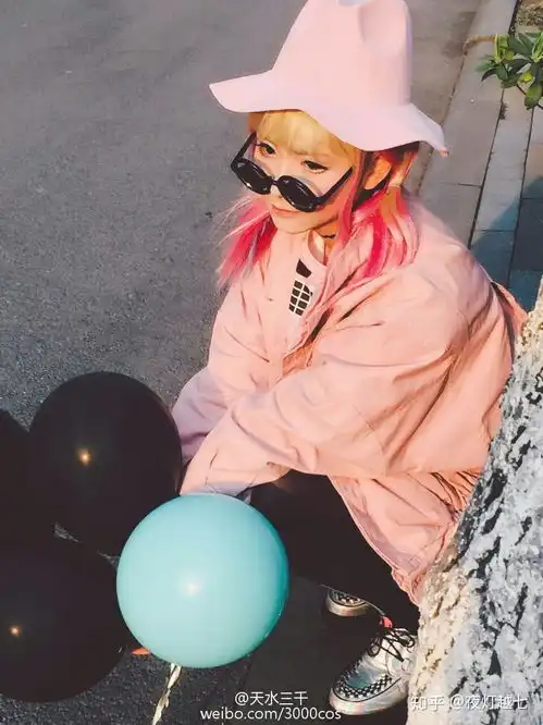 有哪些穿女装美得不可方物的男生