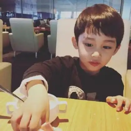 可爱小男孩头像,十多岁的小正太一看就喜欢的
