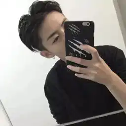 男生发型两边剃掉,一秒变帅哥