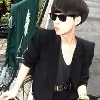 有没有戴墨镜的男头像有的,全部发给我,谢谢啦
