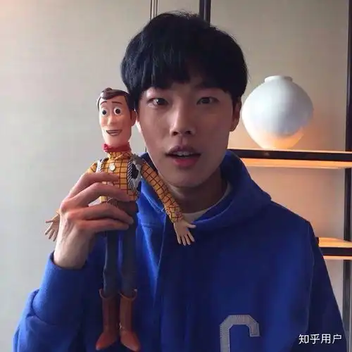长的很高但是很丑的男生是怎样一种体验
