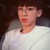 肌肉头像男生图低调
