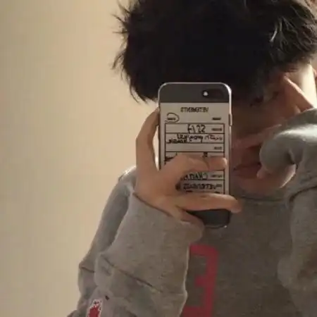 特别伤感的男生头像,比较伤心很颓废的样子
