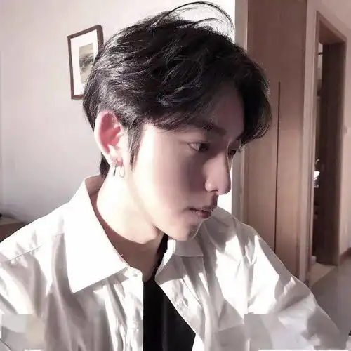 个性背影萌宝炫酷头像
