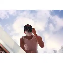 白边男头像