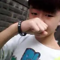 谁有13岁的男生照片啊,要帅一点的,另外还有女生13岁照片漂亮一点,最好是穿着校服的,跪求啊