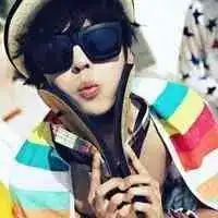 qq头像男生戴墨镜帅气很帅的男生头像戴墨镜
