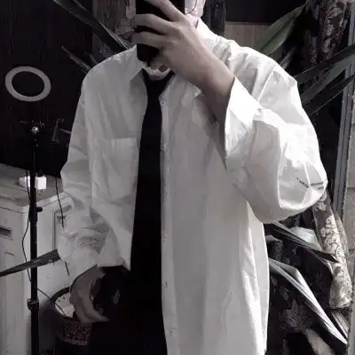 小清新白衬衫侧脸和半身男生头像

