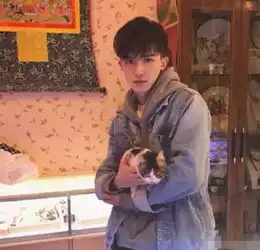 分手后,男生有这3种举动,说明他已经彻底放下了