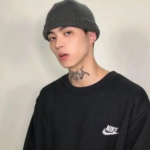 真人男生头像我哒哒的马蹄是个美丽的错误,我只是过客,不是归人