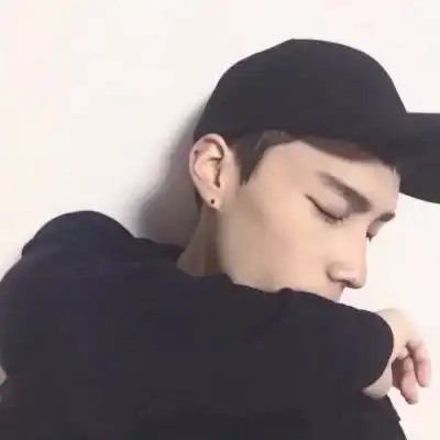 戴帽子的男生头像男生戴帽子帅气头像要酷
