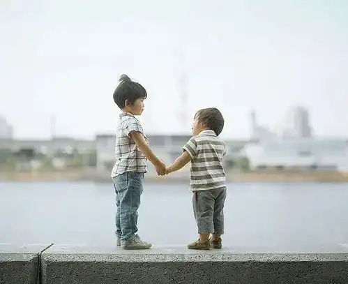 养育男孩,这3件事妈妈别管,必须让爸爸来做
